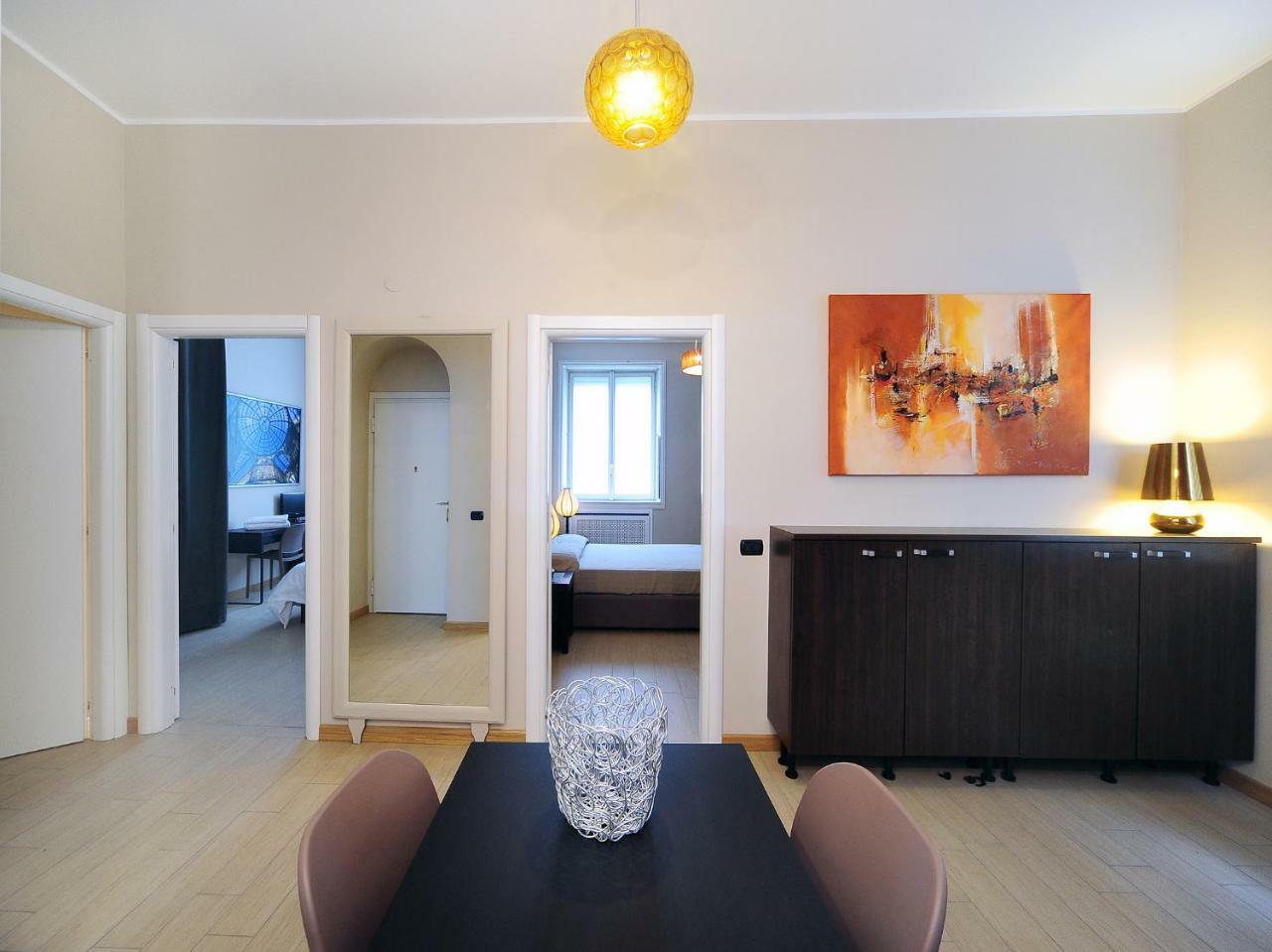 Urban District Apartments - Milan Old Town Central 2 Br المظهر الخارجي الصورة
